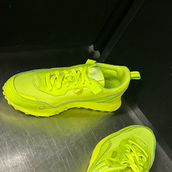 Puma Riders Women Size 8.5 - Picture 5 of 10